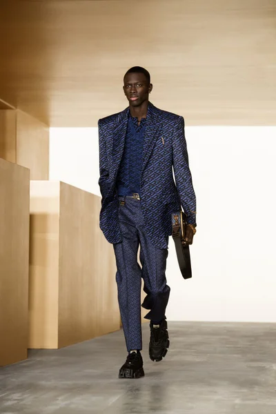 Look 33